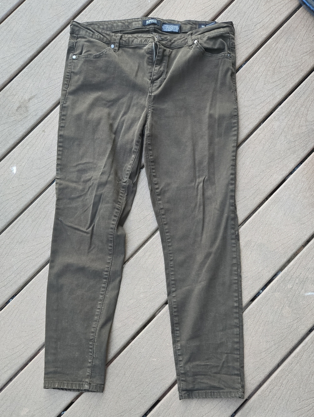 Women's Olive Green Mid Rise Skinny-Leg Jeans